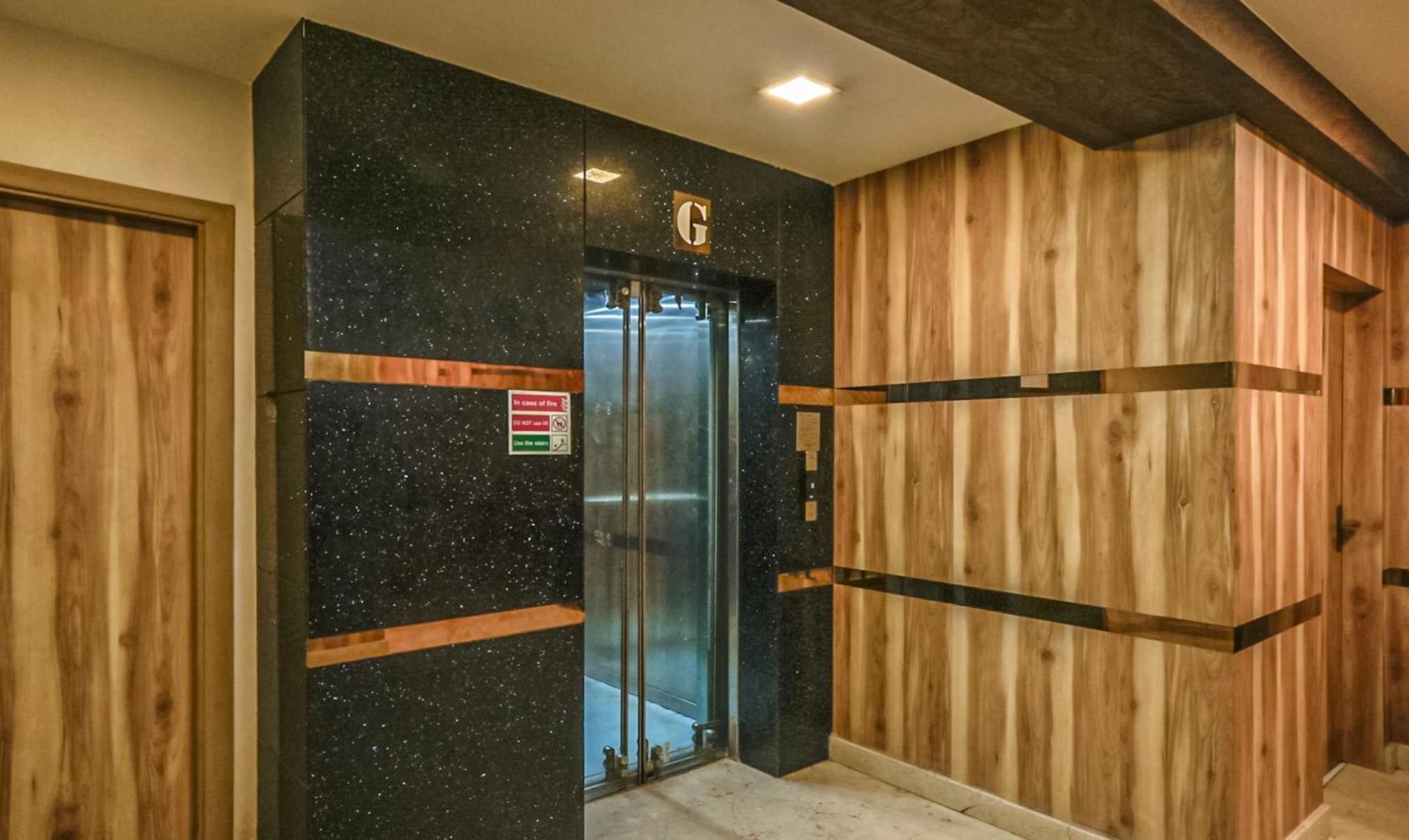 Hotel Orion Crystal 加尔各答 外观 照片